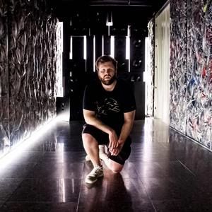 Meet your Posher, Maxwell